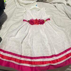 Sweat Heart Rose 6 white eyelet overlay hot pink rose waistband euc and hemline